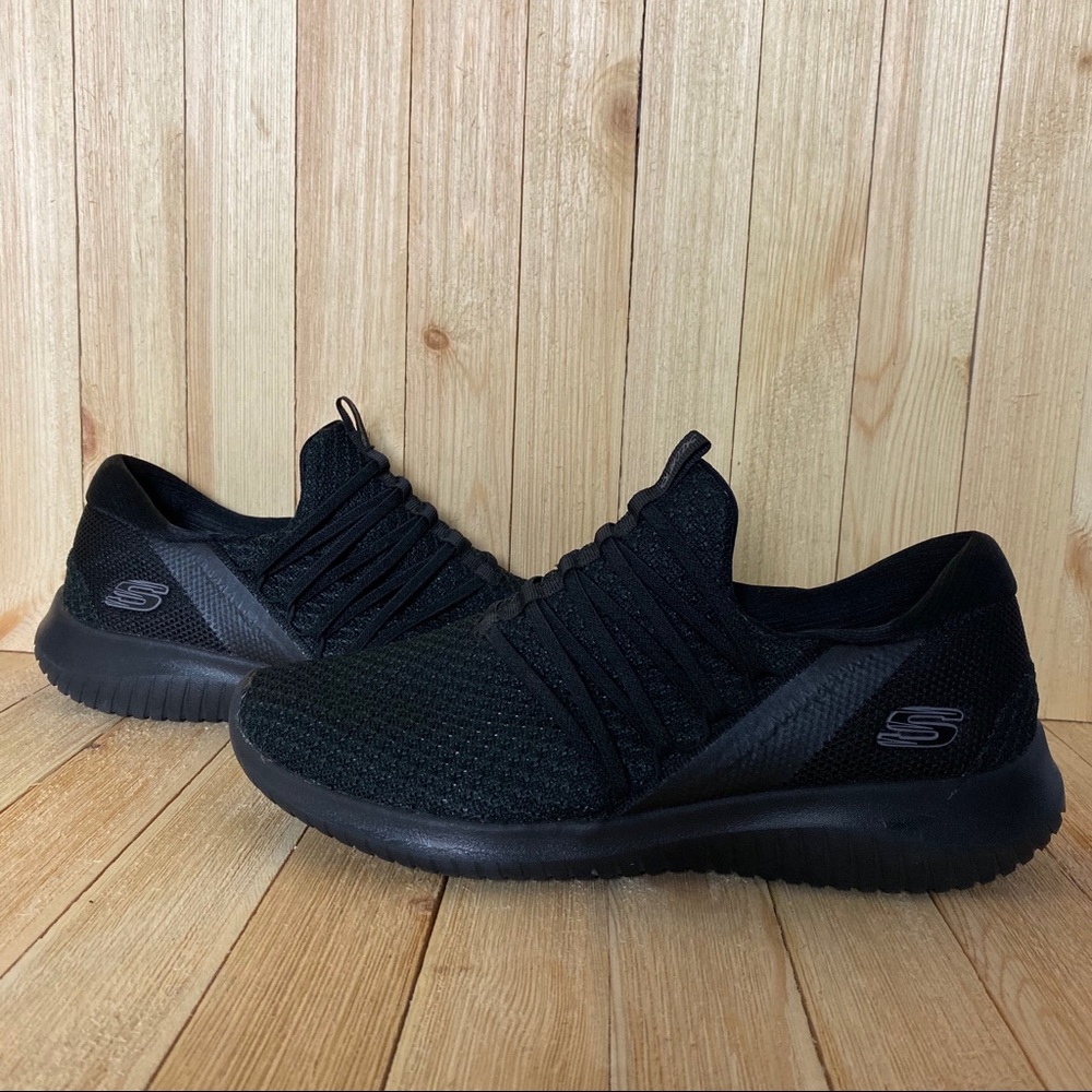 Skechers air cooled memory foam ultra flex size 10